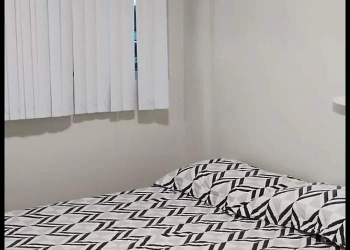 Apto Para Ate 4 Pessoas,Otima Localizacao, Area De Lazer Com Conveniencia E Piscina Para Crianca